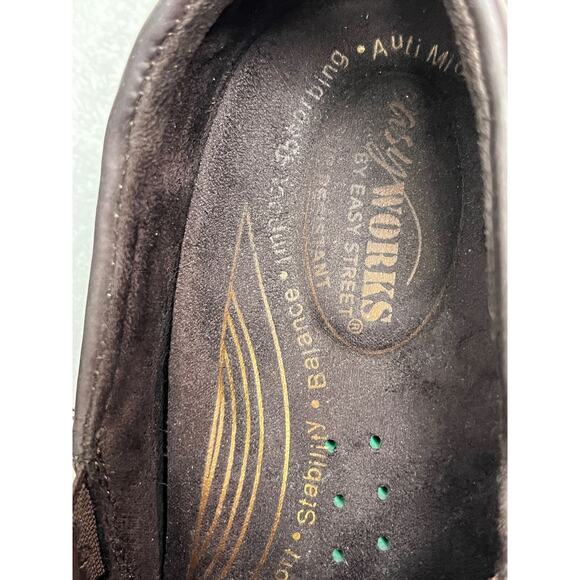 Easy Works by Easy Street clogs Womens size 7 Brown side zip slip resistant - Picture 6 of 7